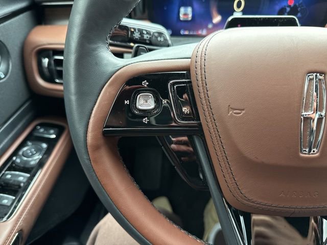 Used 2025 Lincoln Aviator Reserve w/ Jet Appearance Package image 24