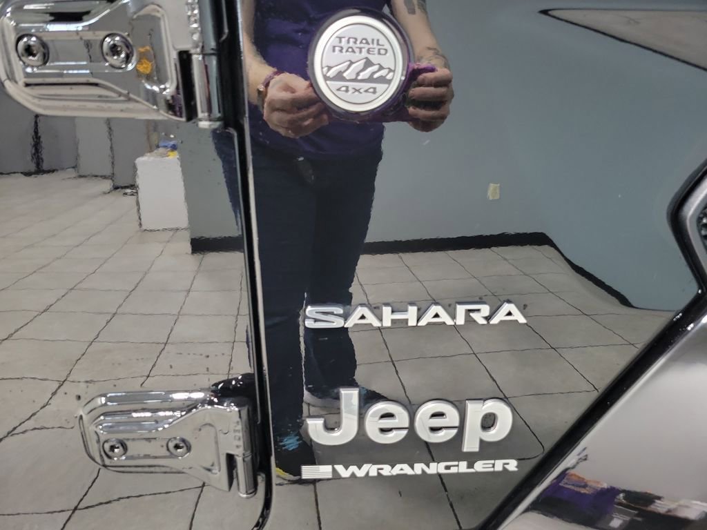 Used 2024 Jeep Wrangler Sahara AWD/4WD image 17