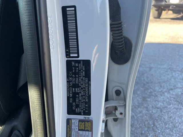 Used 2024 Kia Forte LXS image 29