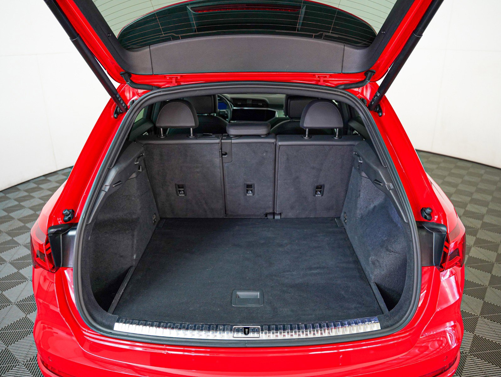 Used 2023 Audi Q3 2.0T Premium image 8