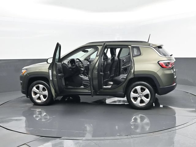 Used 2018 Jeep Compass Latitude AWD/4WD image 28
