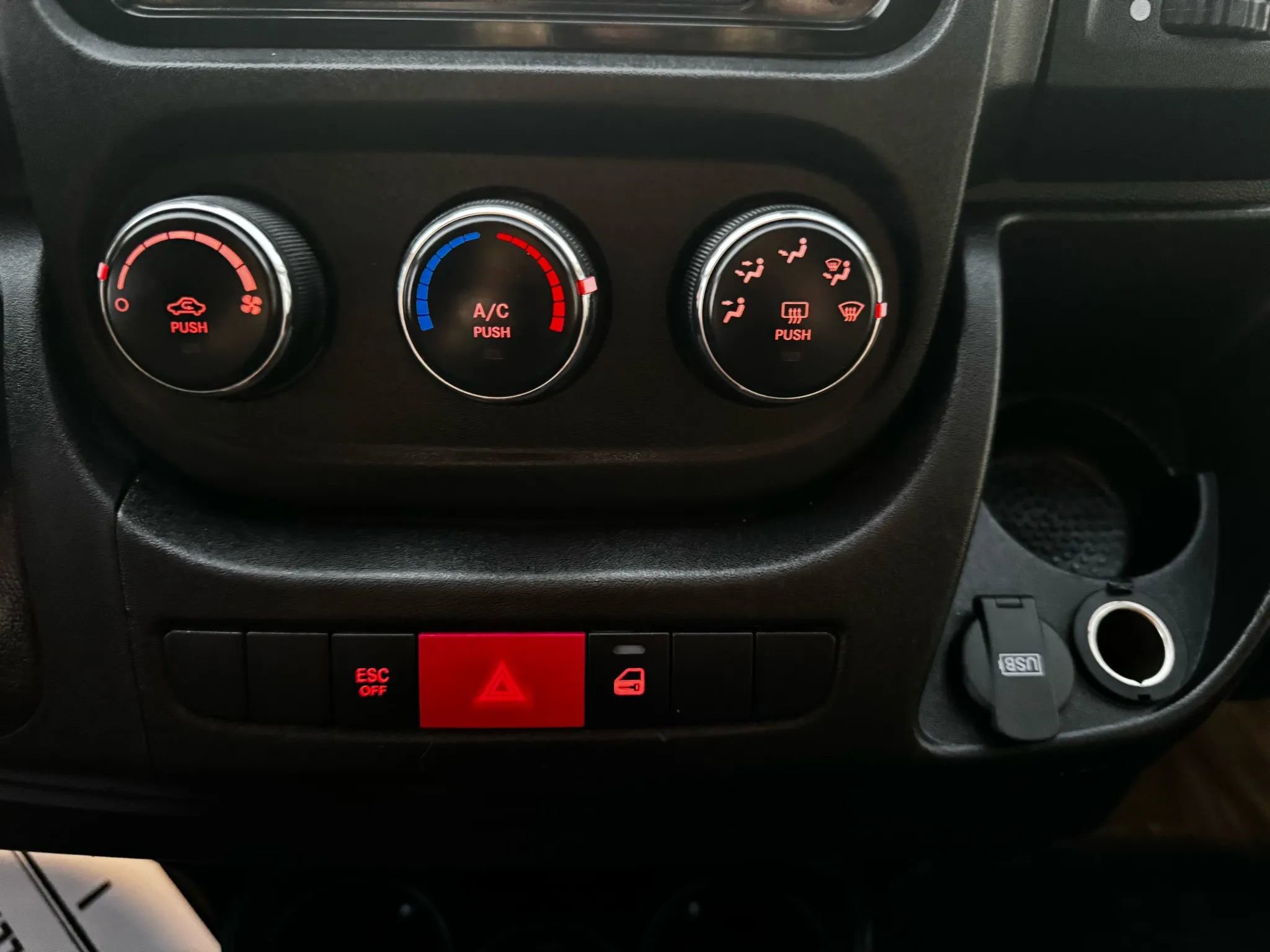 Used 2020 RAM ProMaster 3500 image 21