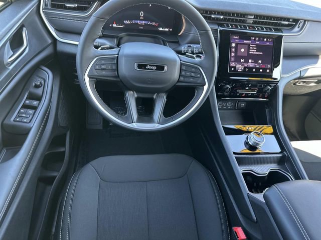 New 2025 Jeep Grand Cherokee L Laredo w/ Luxury Tech Group I image 24