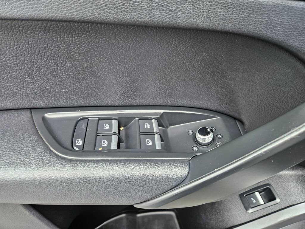 Used 2018 Audi Q5 2.0T Premium image 17