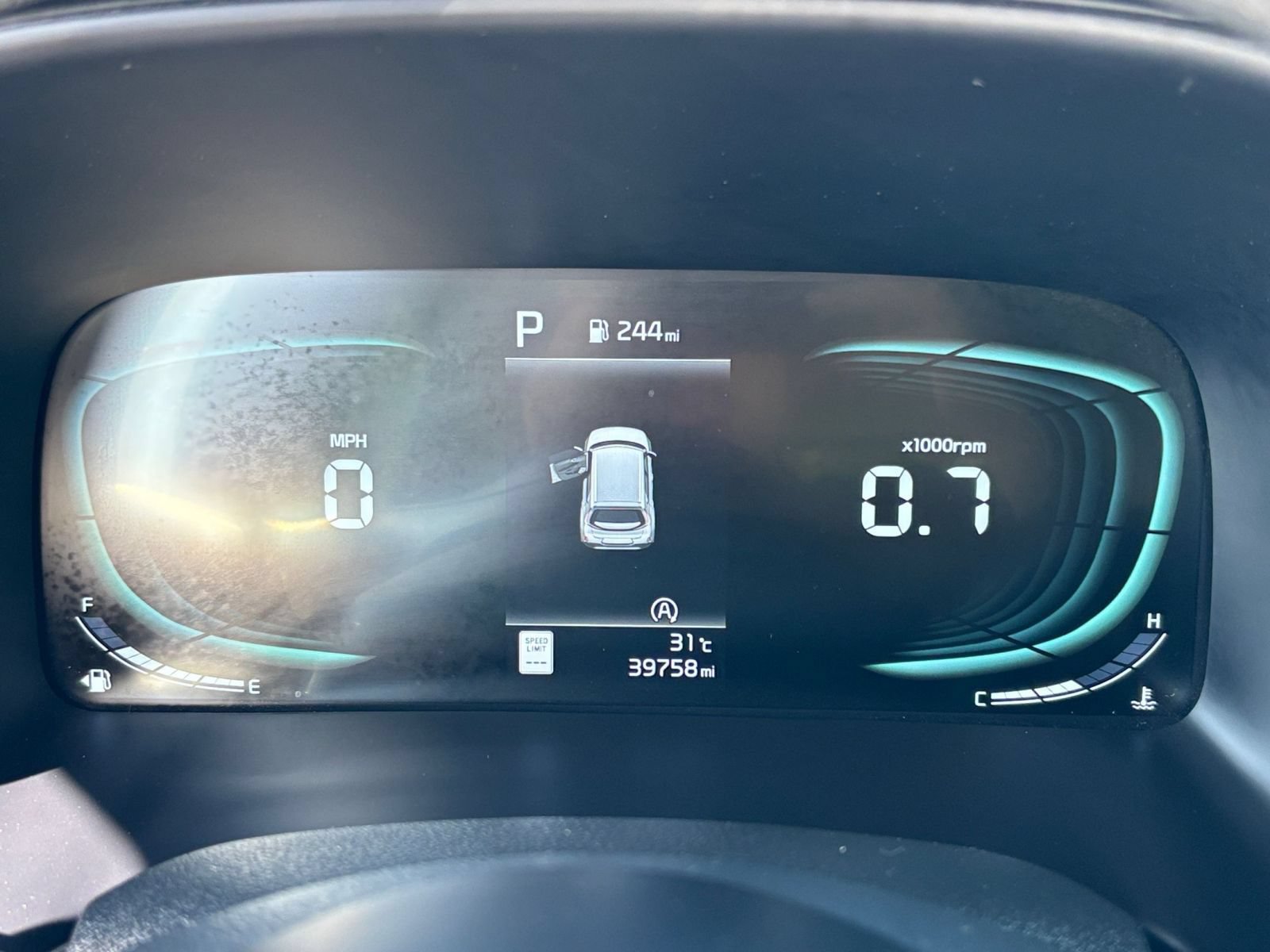 Used 2025 Kia Soul LX w/ LX Technology Package FWD image 39