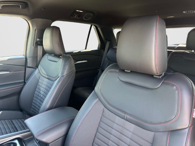 New 2027 Ford Explorer ST-Line w/ ST-Line Street Pack RWD image 23