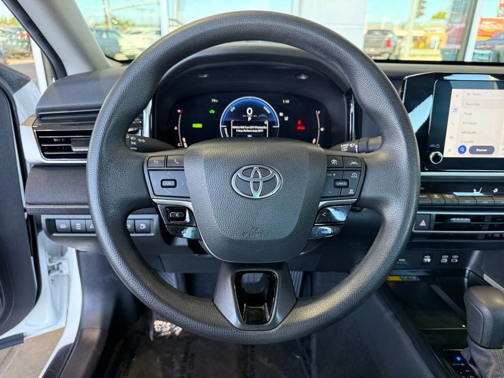 Used 2025 Toyota Camry LE image 20