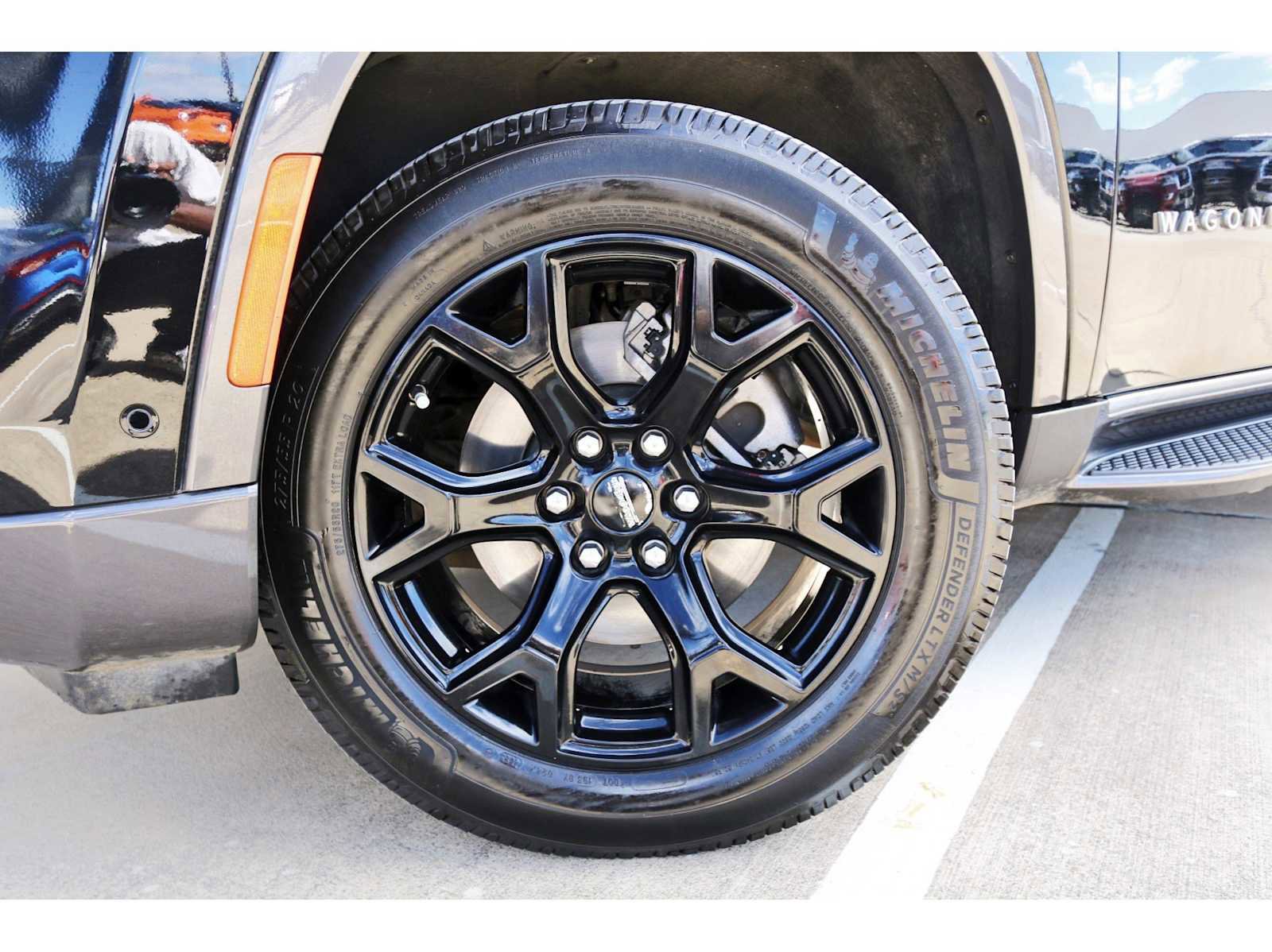 Used 2022 Jeep Wagoneer Series III w/ Flexible Seating Group image 30