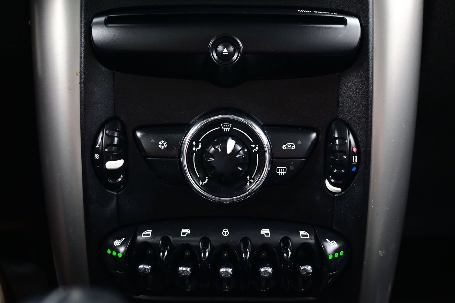 Used 2012 MINI Cooper Countryman FWD image 18