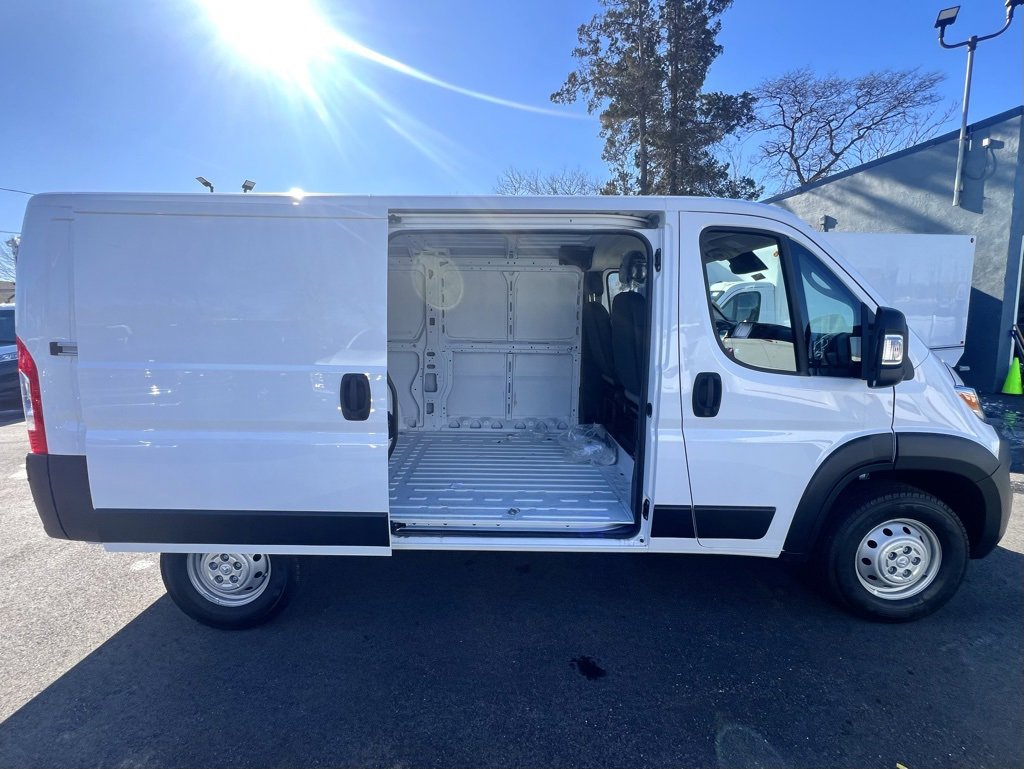 Used 2023 RAM ProMaster 2500 image 5