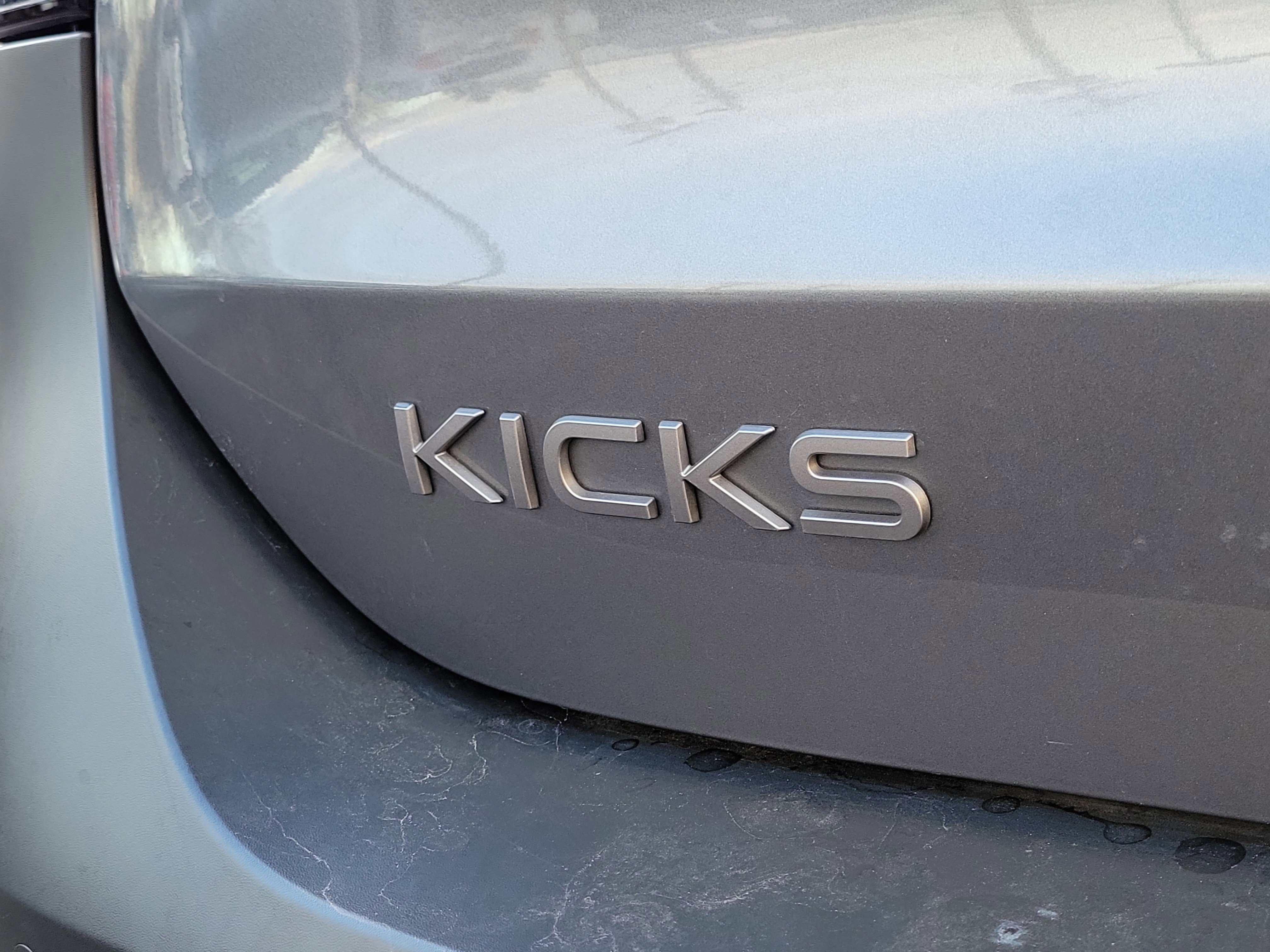Used 2025 Nissan Kicks S image 6