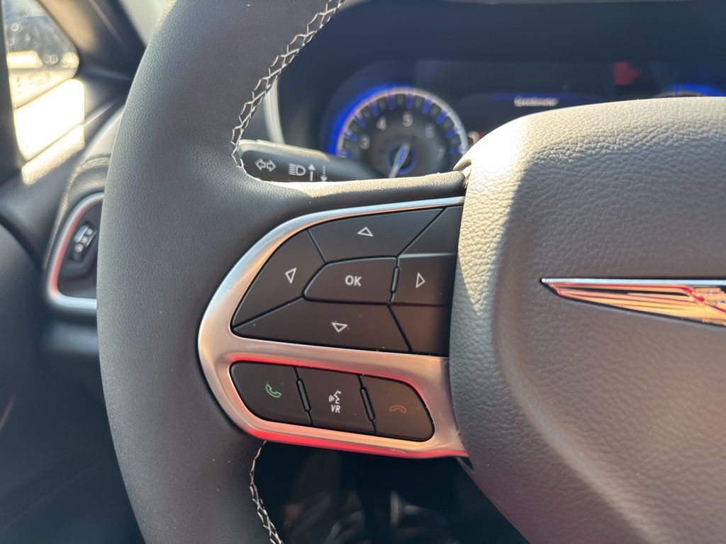 New 2026 Chrysler Pacifica Select image 12