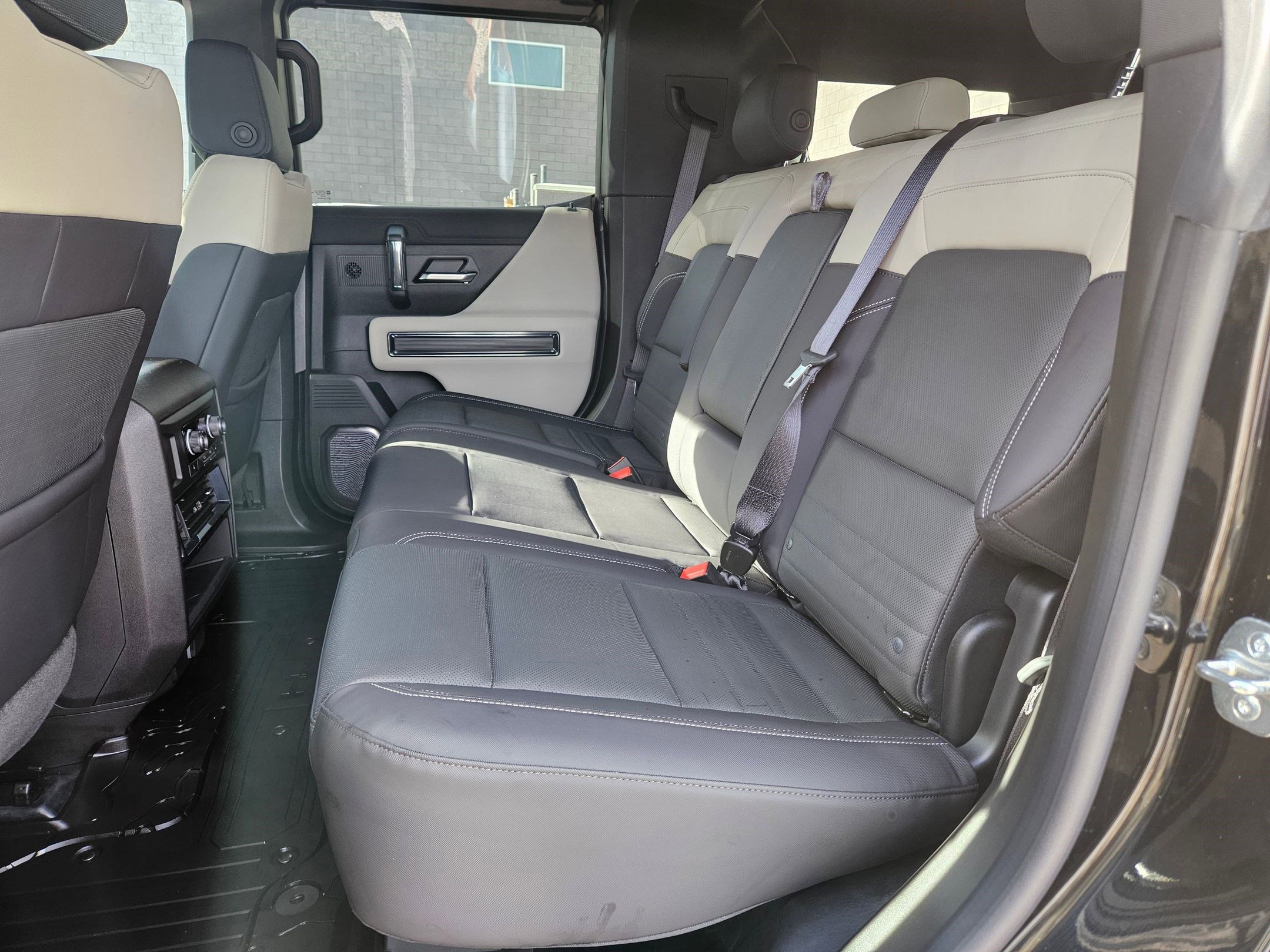 Used 2026 GMC Hummer EV SUV AWD/4WD image 28