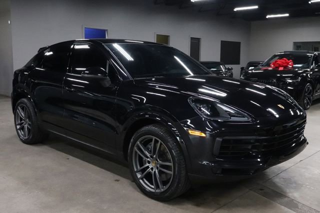 Used 2022 Porsche Cayenne Platinum Edition AWD/4WD image 7
