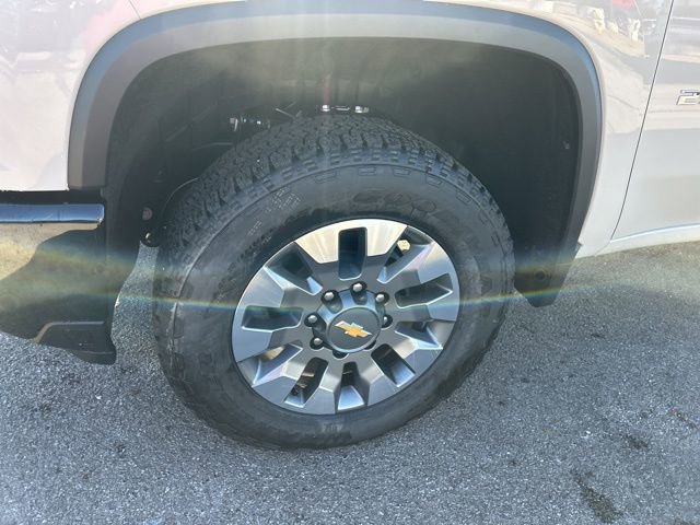 New 2026 Chevrolet Silverado 2500 Custom w/ Custom Value Package AWD/4WD image 11
