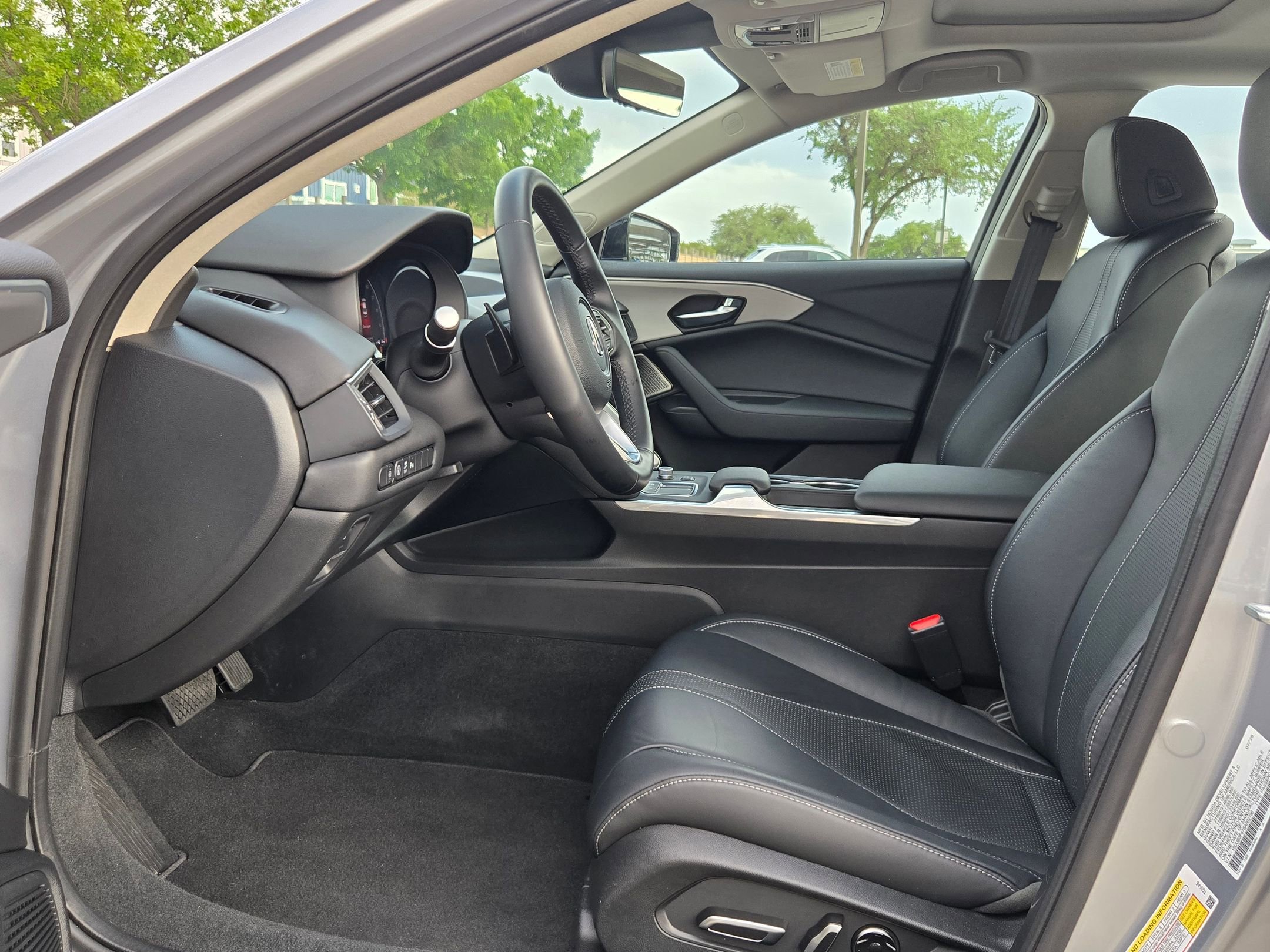 Used 2025 Acura TLX w/ Technology Package image 9