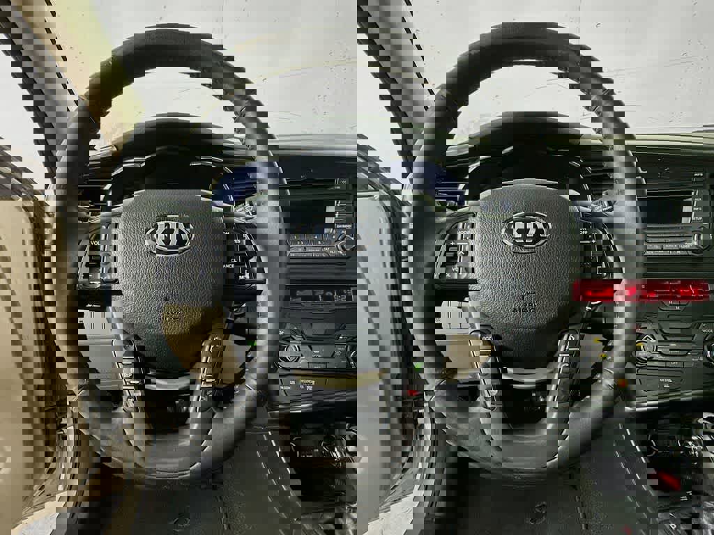 Used 2012 Kia Optima Hybrid image 16