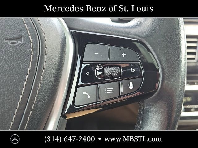 Used 2021 BMW 530i xDrive w/ Premium Package image 25