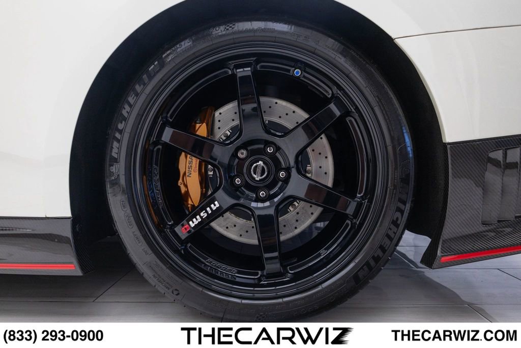 Used 2018 Nissan GT-R NISMO AWD/4WD image 19