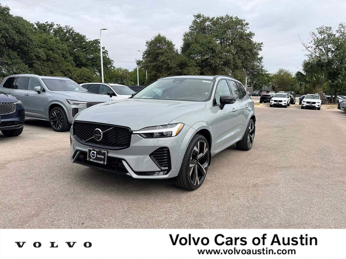 New 2026 Volvo XC60 B5 Ultra w/ Climate Package