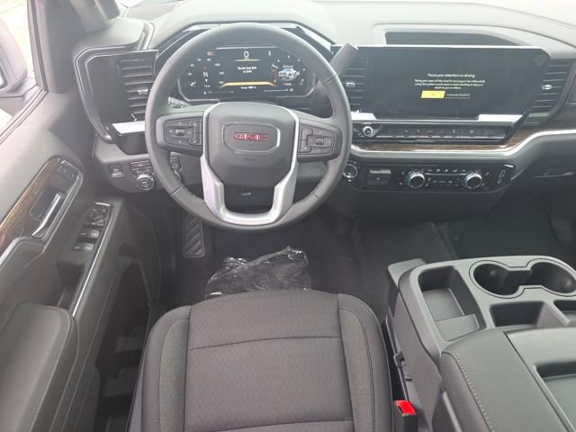 New 2026 GMC Sierra 1500 SLE image 3