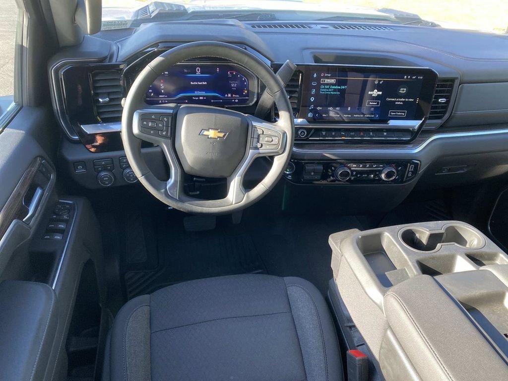 Used 2025 Chevrolet Silverado 3500 LT w/ Safety Package AWD/4WD image 18