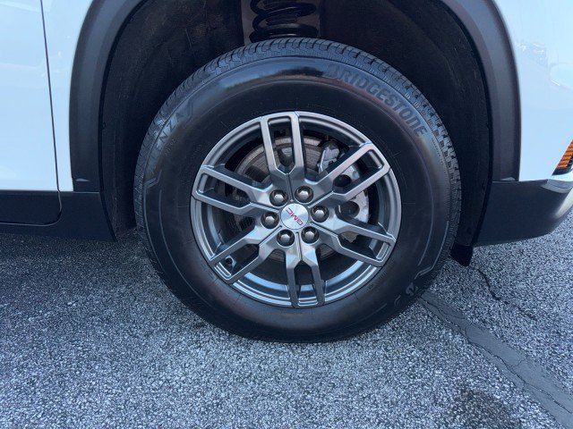 Used 2025 GMC Acadia Elevation FWD image 9