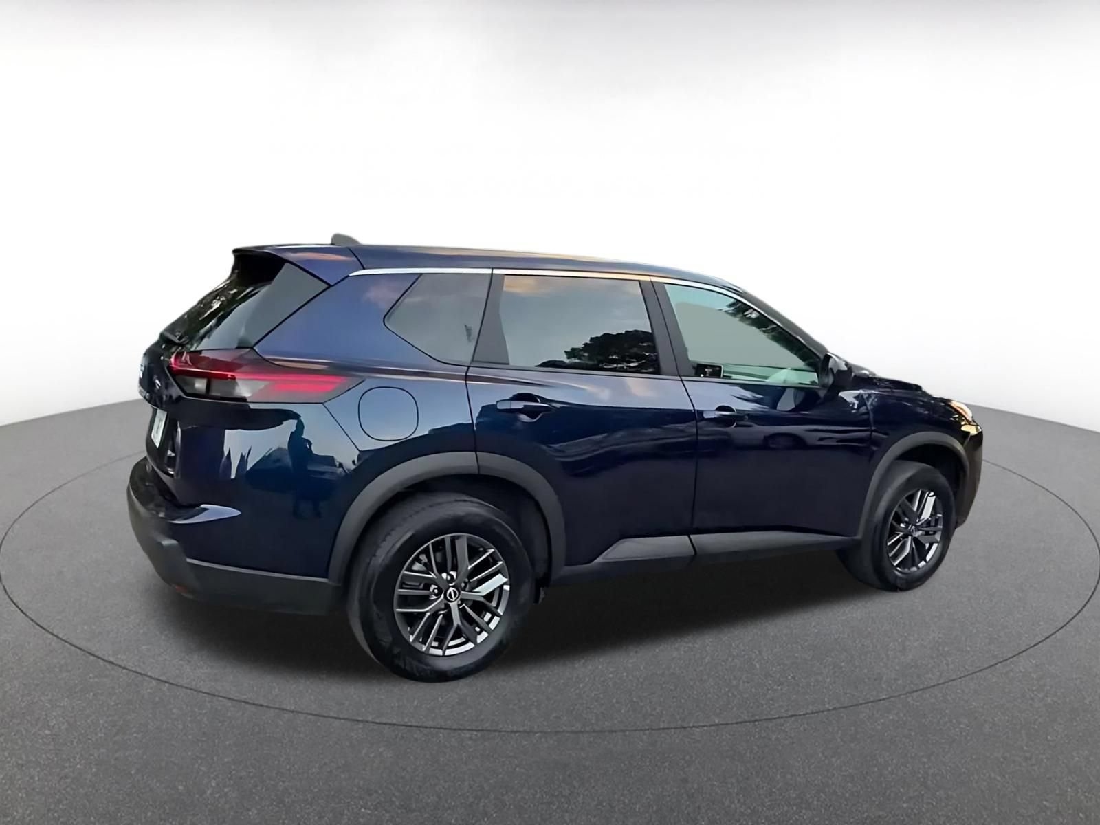 Used 2026 Nissan Rogue SV AWD/4WD image 14