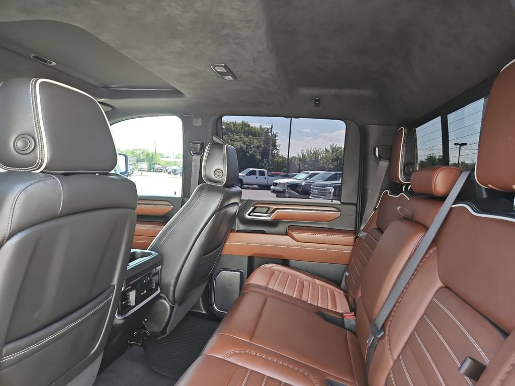 Used 2024 GMC Sierra 2500 Denali Ultimate w/ Max Trailering Package AWD/4WD image 16