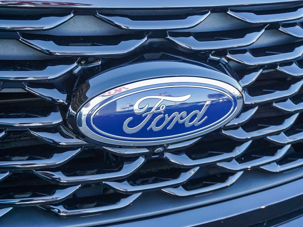 Used 2023 Ford Explorer ST-Line w/ Class IV Trailer Tow Package image 12