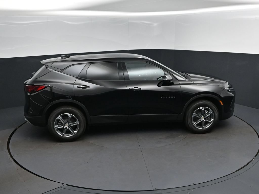 New 2026 Chevrolet Blazer LT FWD image 35