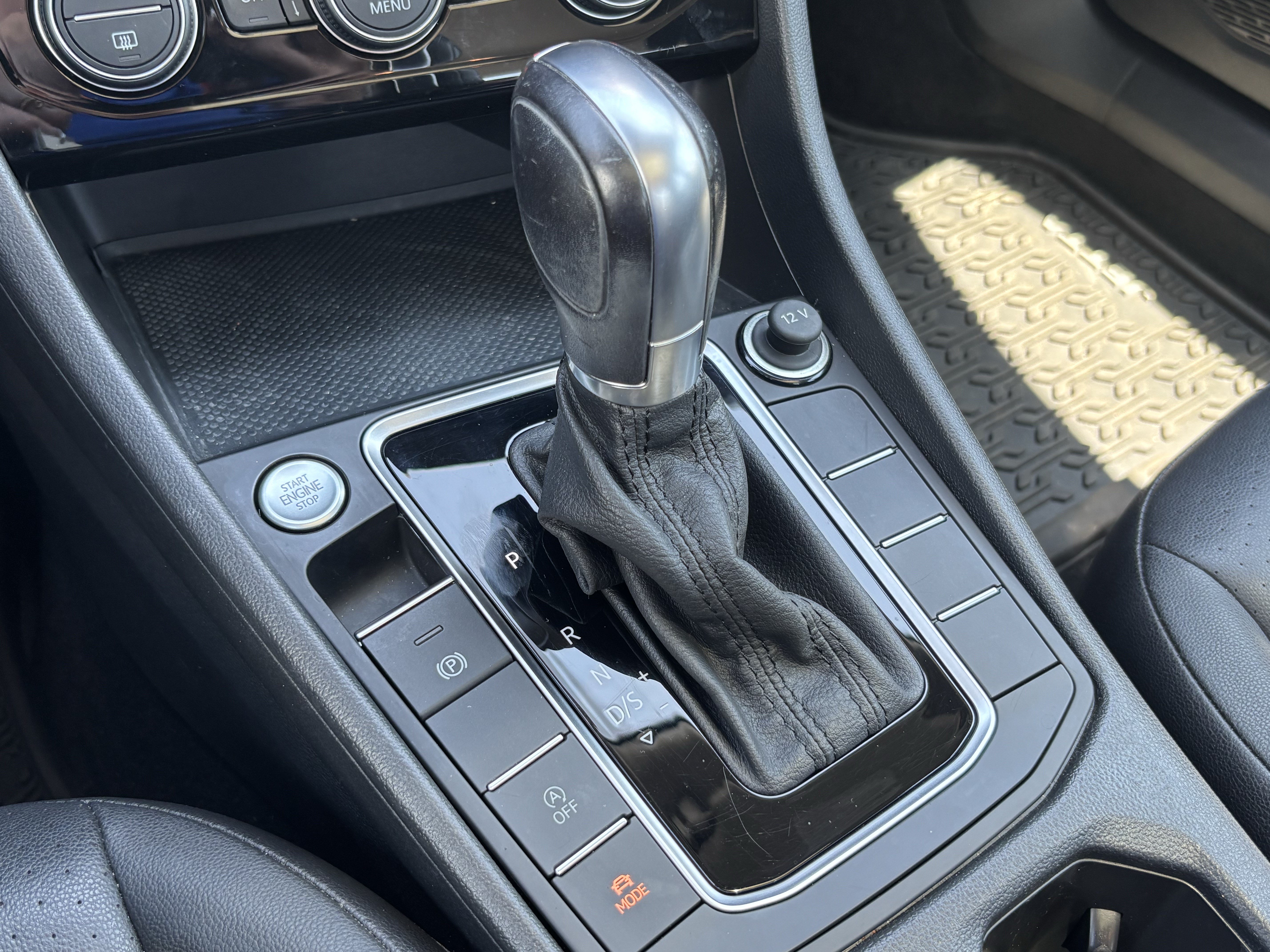 Used 2019 Volkswagen Jetta SEL FWD image 25