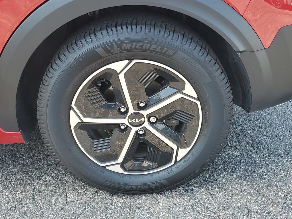 Certified 2023 Kia Niro EX FWD image 24