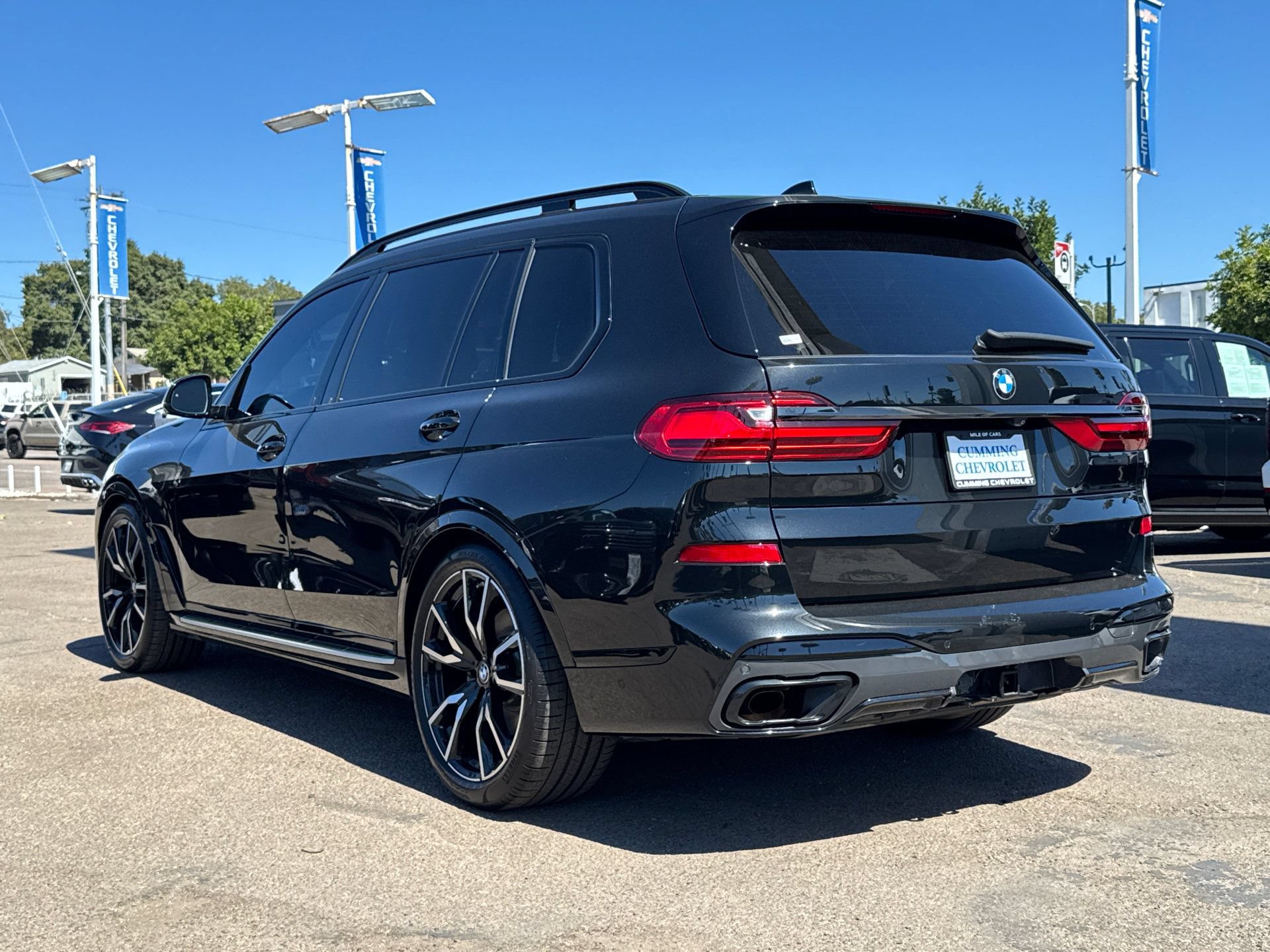 Used 2022 BMW X7 xDrive40i w/ M Sport Package AWD/4WD image 10