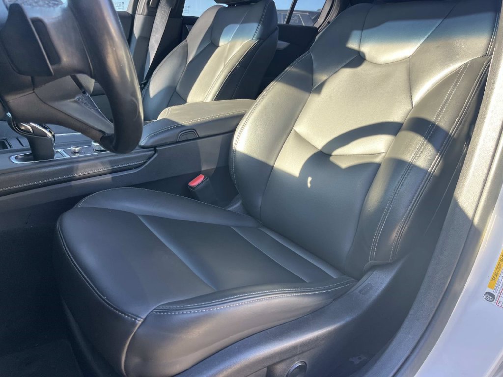 Used 2023 Cadillac CT5 Luxury w/ Sun And Sound Package RWD image 32