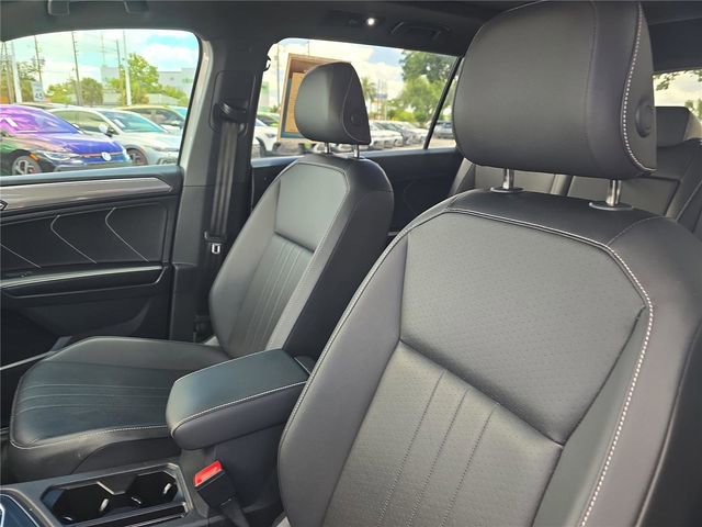 Used 2024 Volkswagen Tiguan SE R-Line FWD image 16
