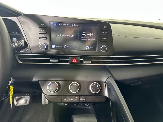 Used 2021 Hyundai Elantra SE image 21