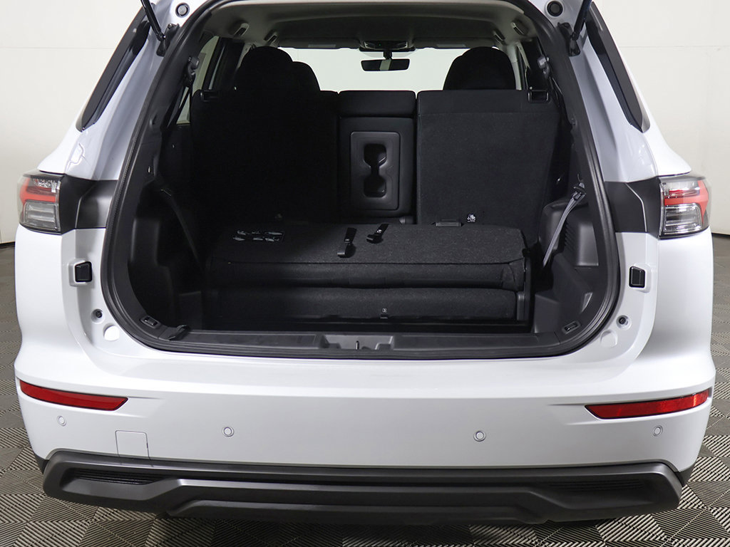New 2026 Mitsubishi Outlander ES AWD/4WD image 17
