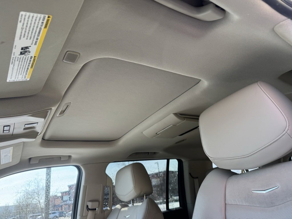 Used 2019 Cadillac Escalade ESV Premium Luxury image 9