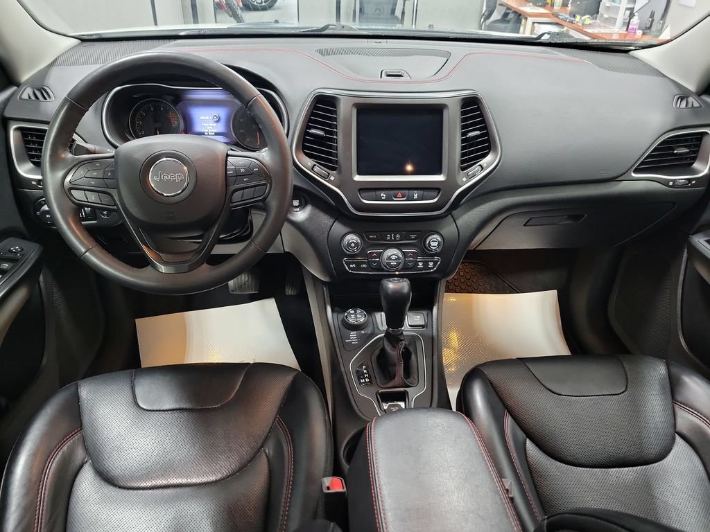 Used 2022 Jeep Cherokee Trailhawk w/ Premium Leather Package AWD/4WD image 3