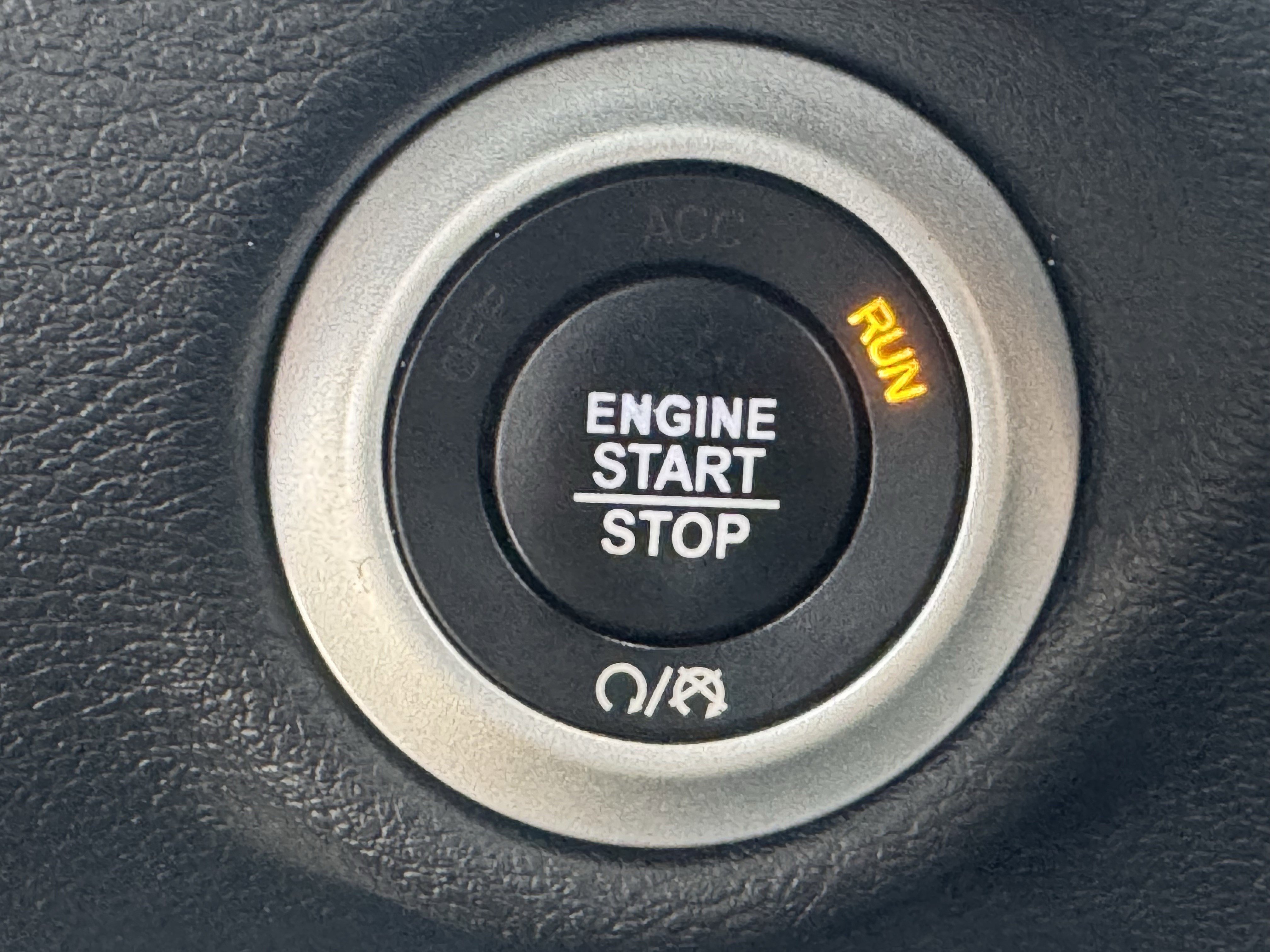 Used 2019 Chrysler Pacifica Touring-L Plus w/ Advanced Safetytec Group FWD image 22