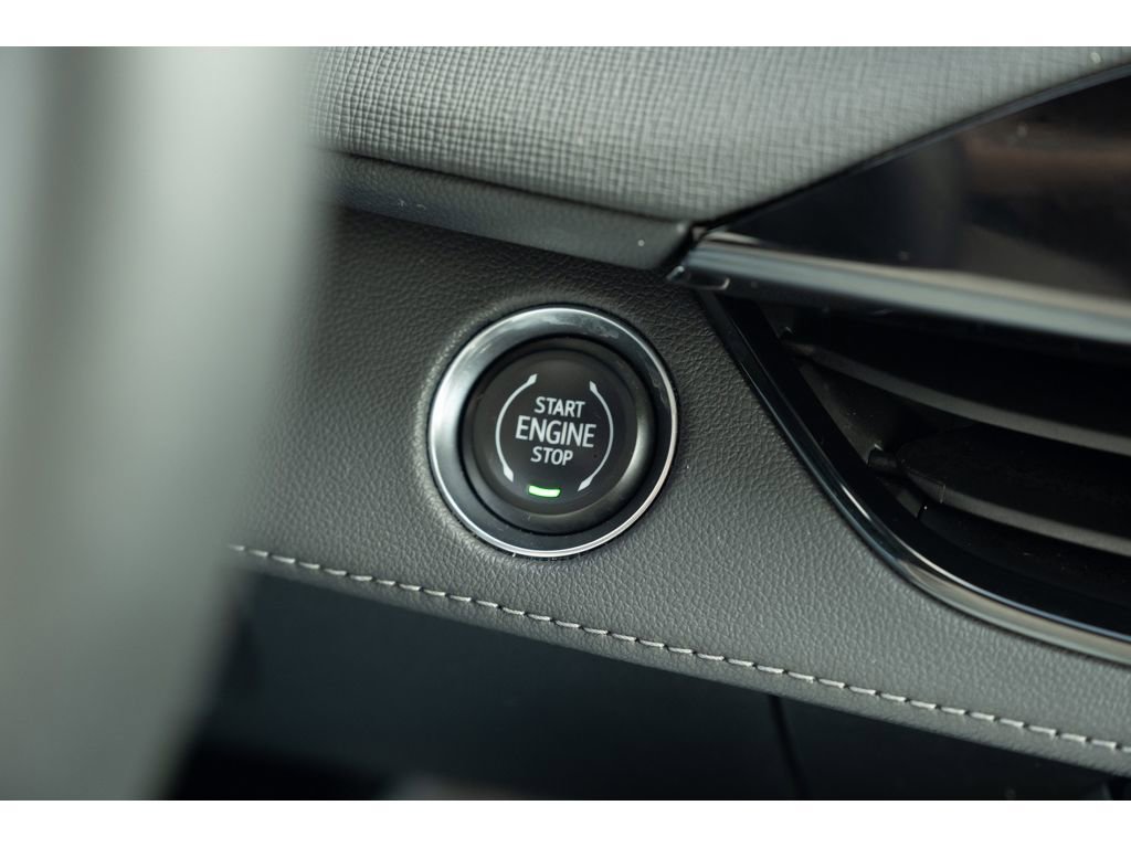 Certified 2025 Buick Enclave Preferred image 28