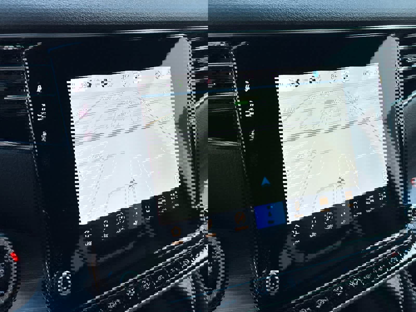 Used 2024 Jeep Wagoneer Series II w/ Flexible Seating Group image 21