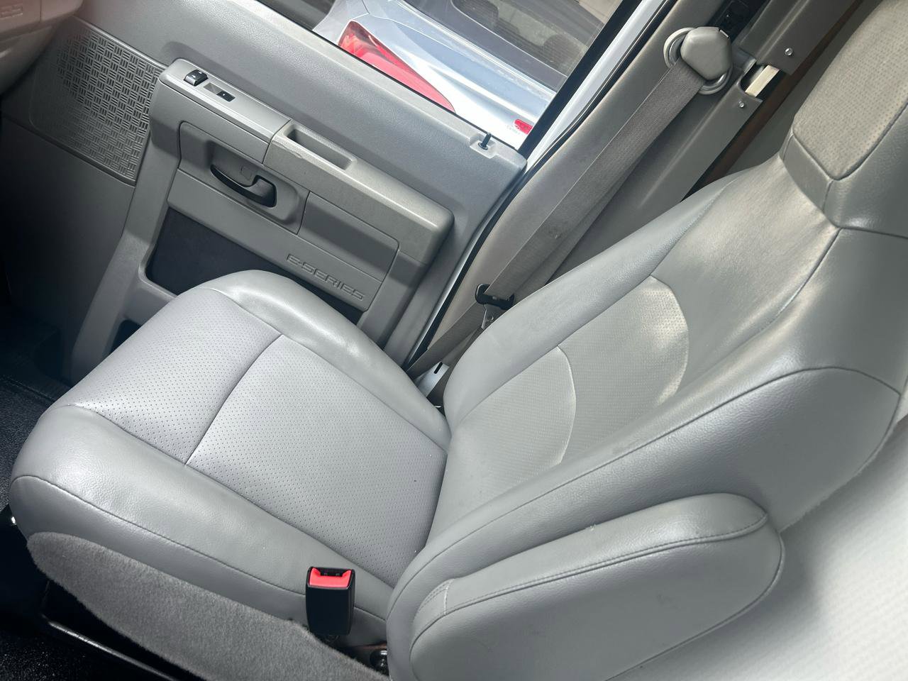 Used 2019 Ford E-350 and Econoline 350 Super Duty w/ Power Windows & Locks Group RWD image 20