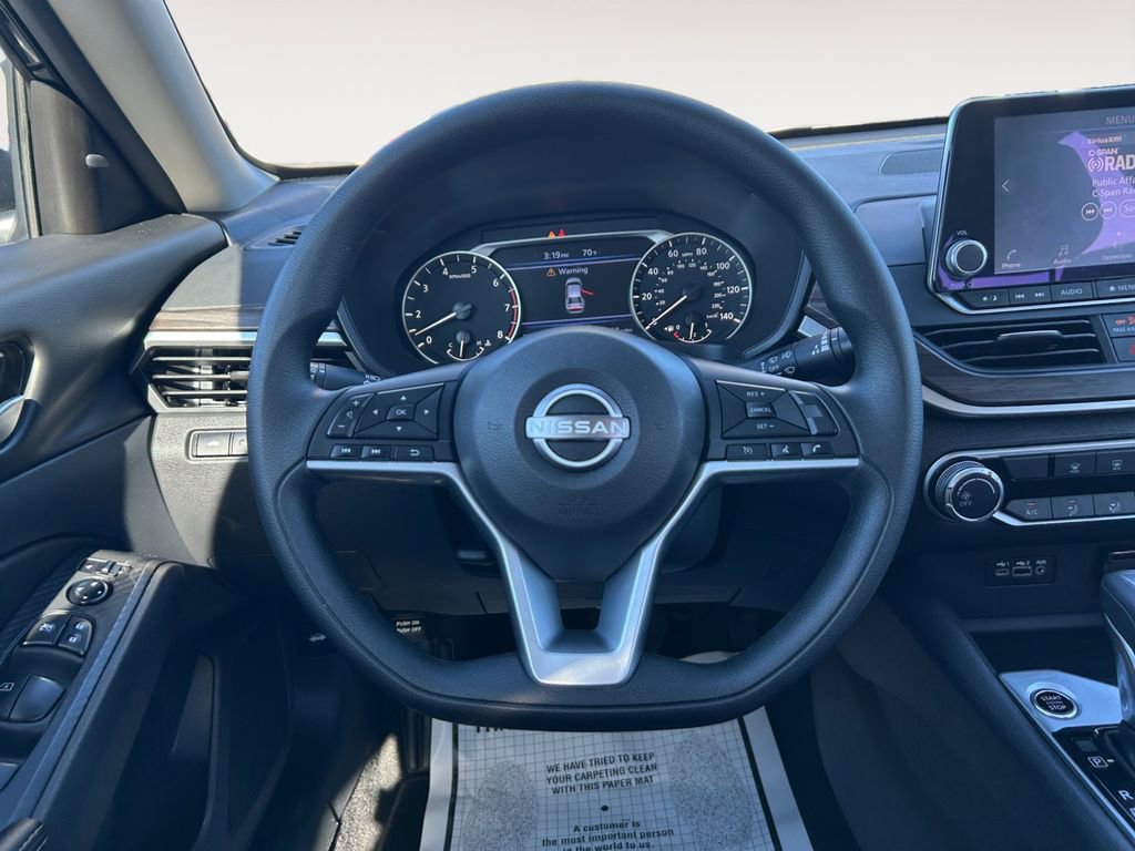 Used 2025 Nissan Altima 2.5 SV image 15