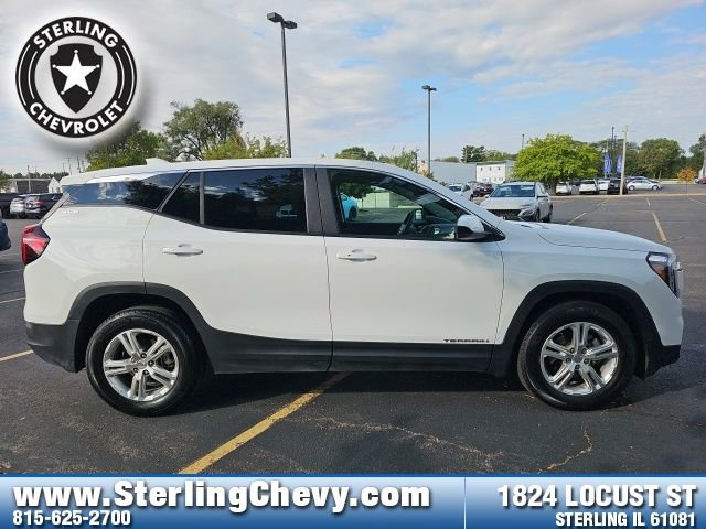 Used 2024 GMC Terrain SLE image 4