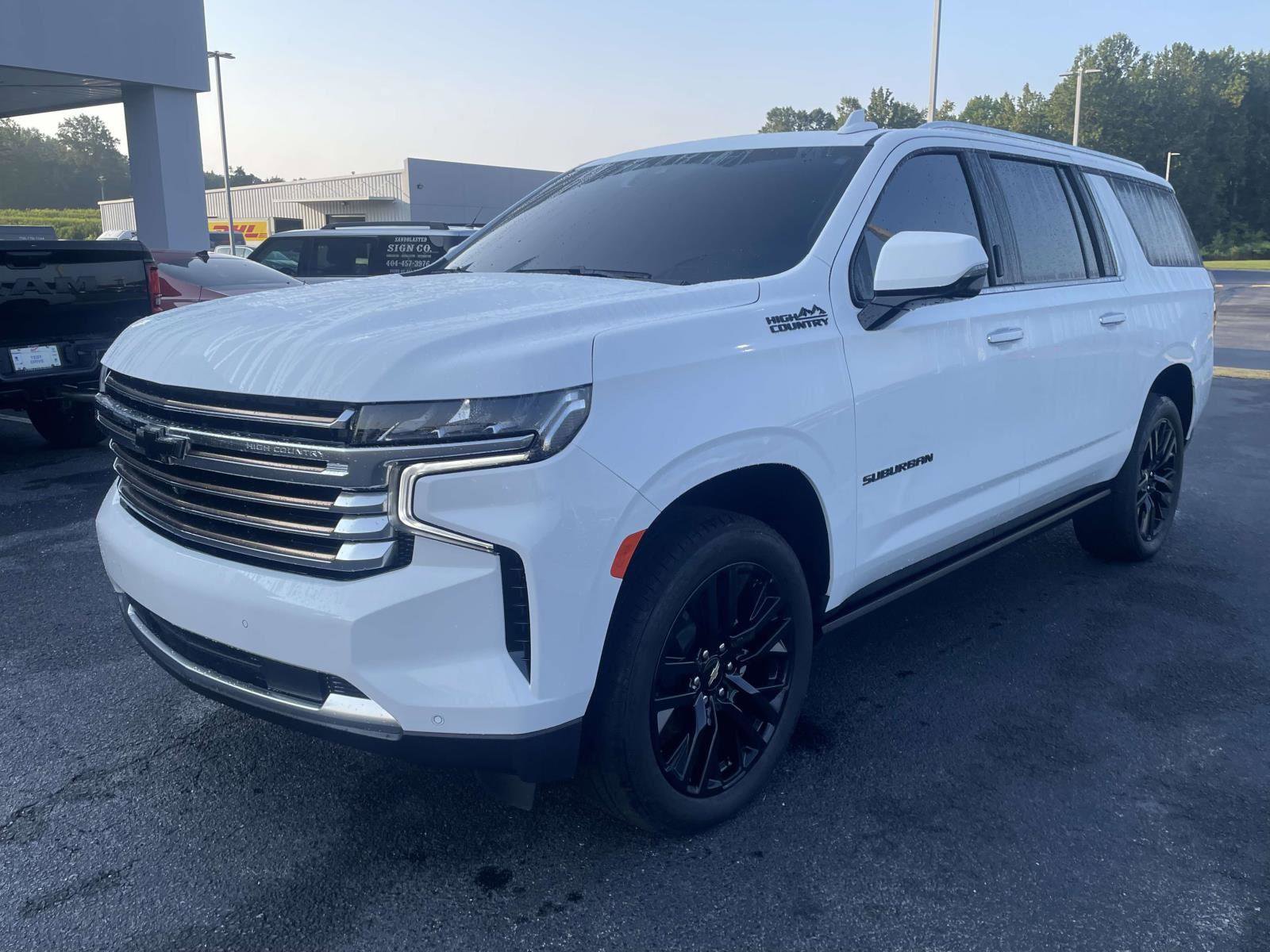 Used 2024 Chevrolet Suburban High Country image 13