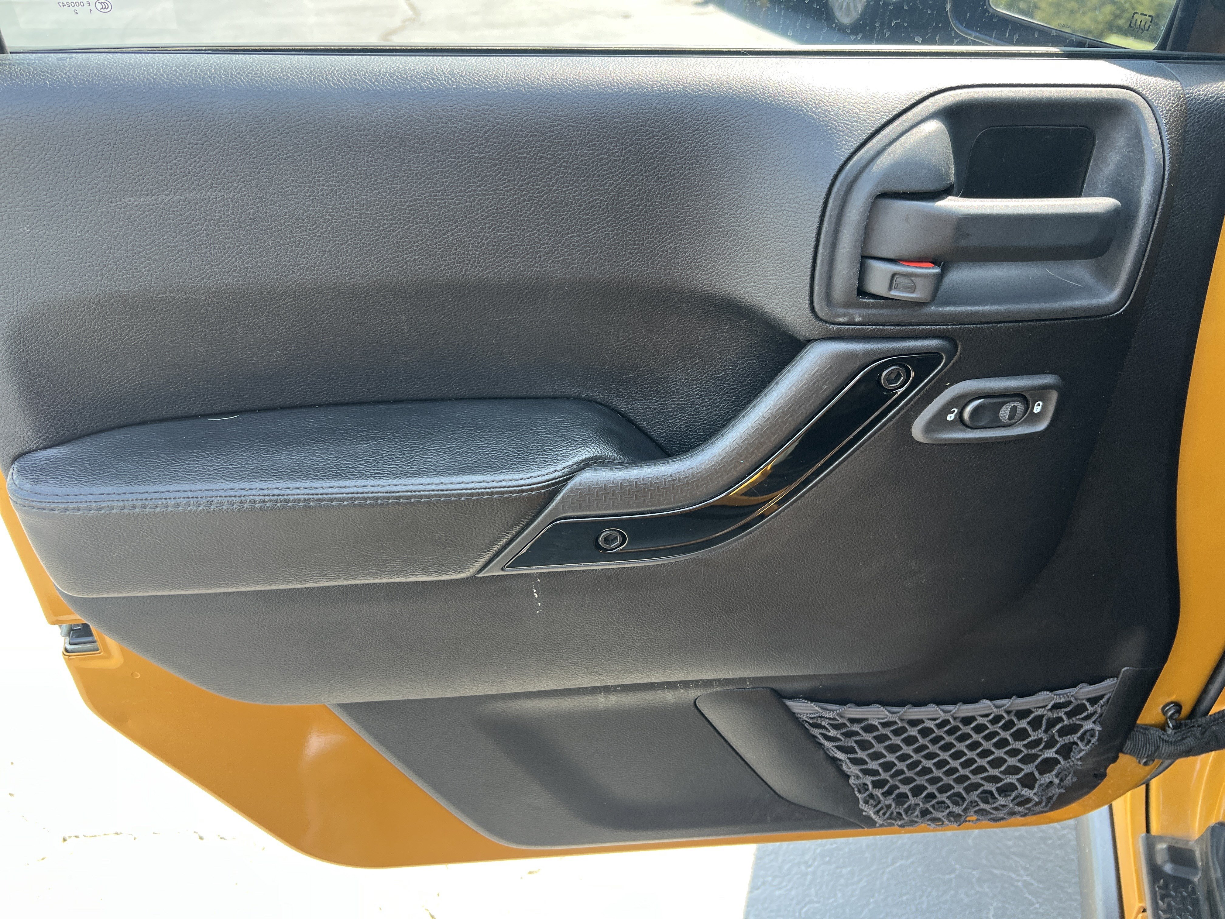 Used 2014 Jeep Wrangler Unlimited Sahara AWD/4WD image 10