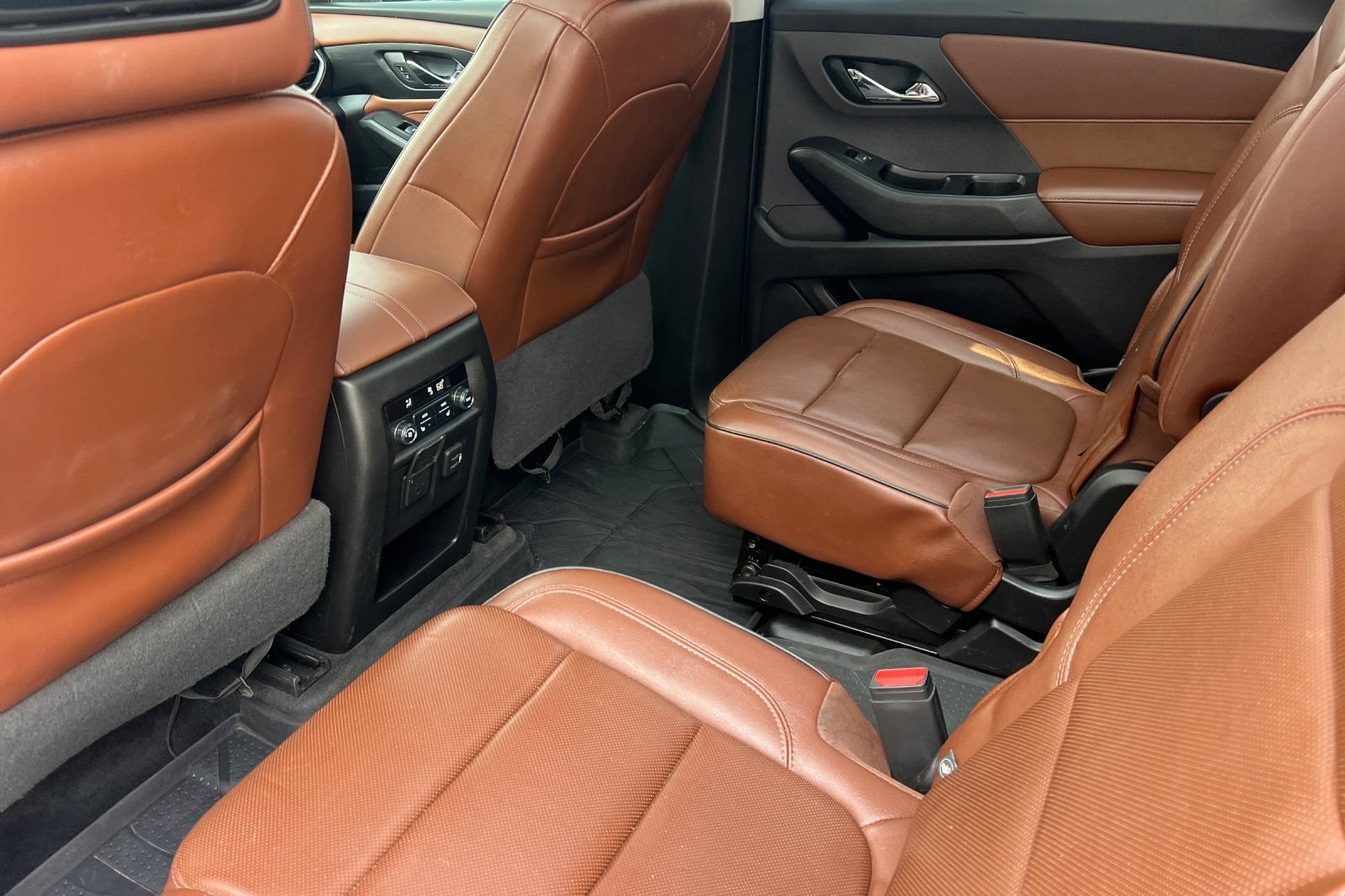 Used 2019 Chevrolet Traverse High Country AWD/4WD image 13