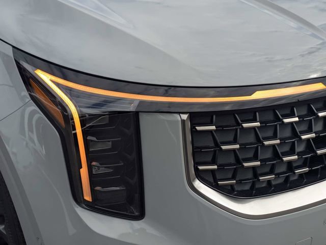 New 2026 Kia Carnival EX FWD image 9